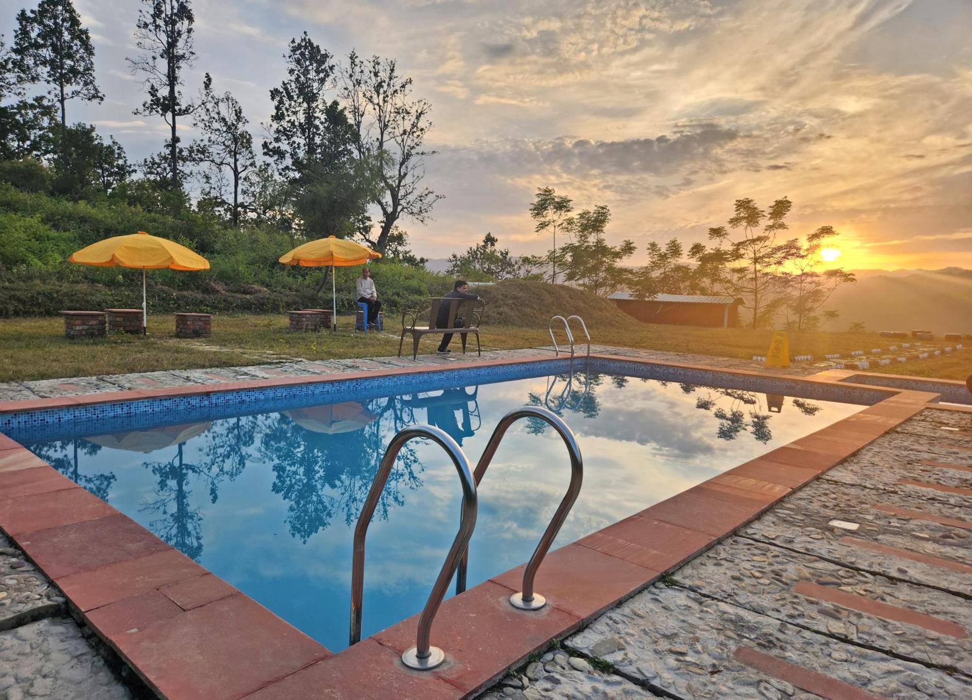 Lahermitage Resort Lansdowne Kültér fotó
