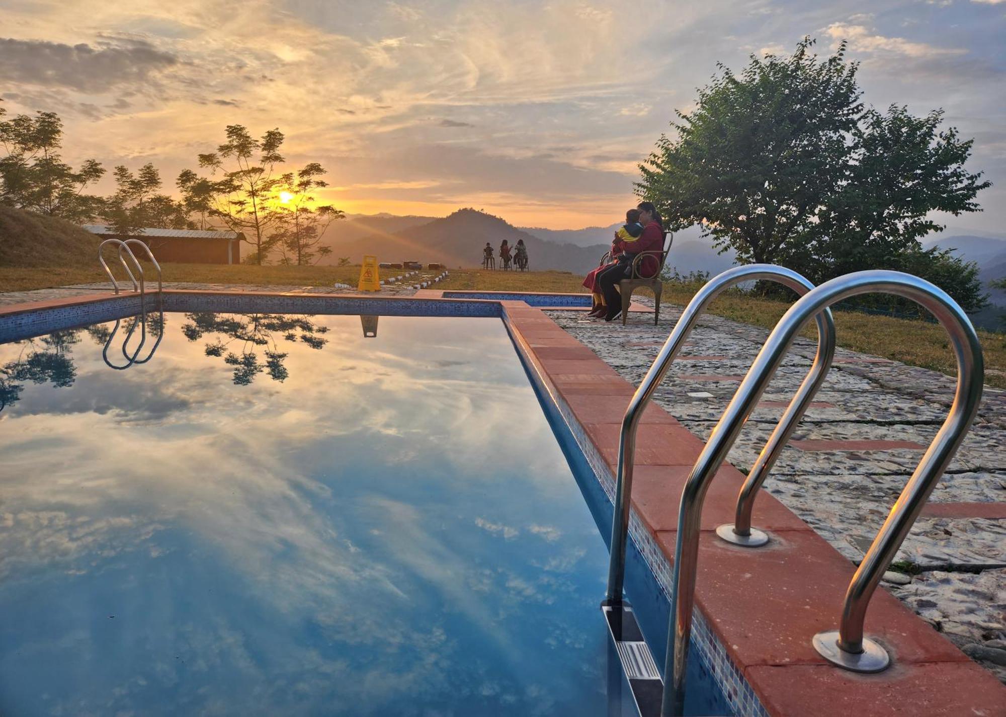 Lahermitage Resort Lansdowne Kültér fotó